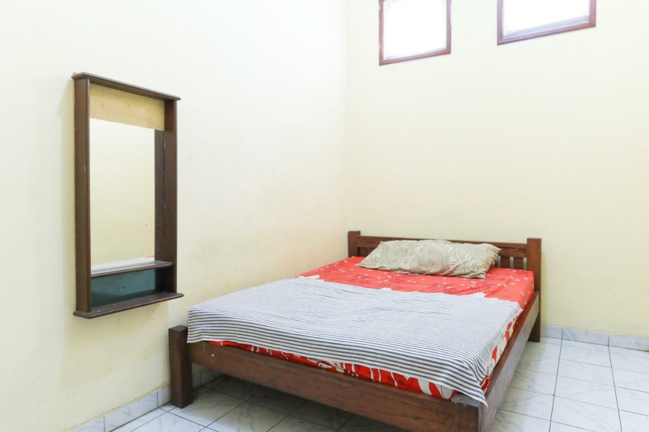 Hotel Erysa Juanda Sedati Exterior foto