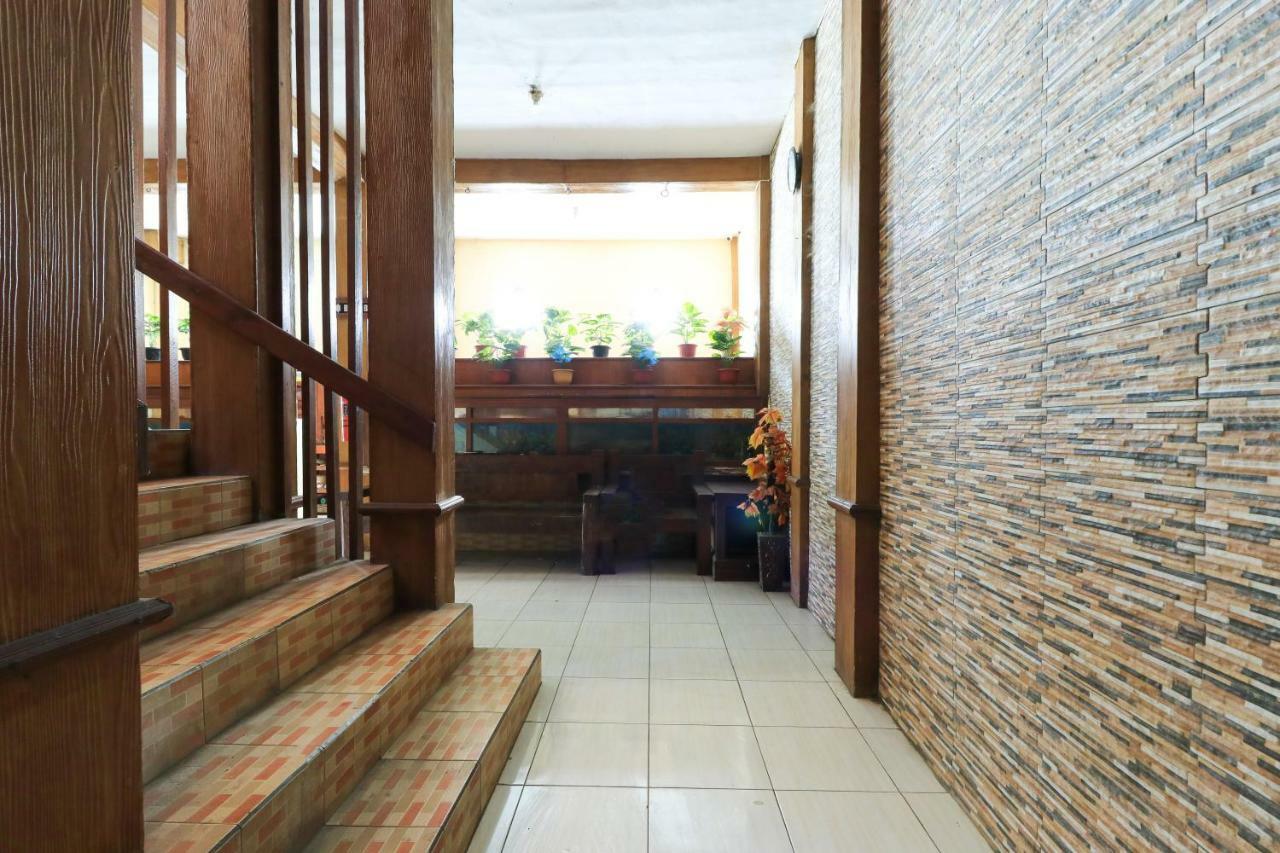 Hotel Erysa Juanda Sedati Exterior foto